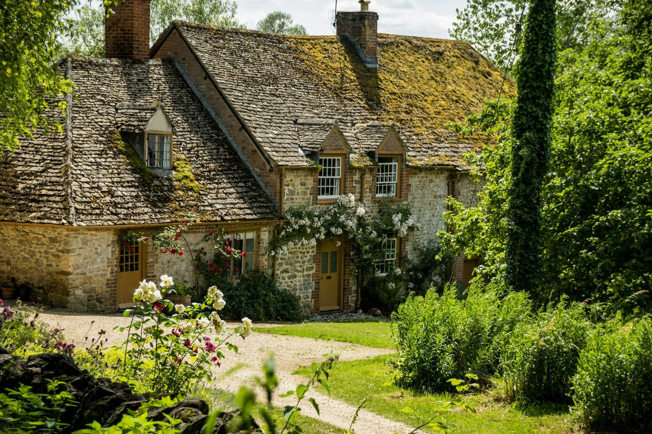English countryside holiday cottage