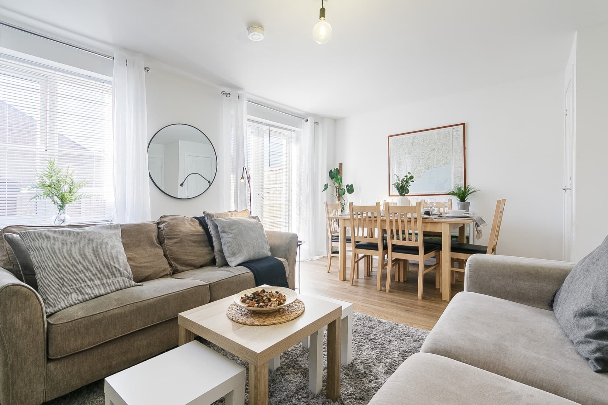 Open-plan living and dining room in a professionally managed short-let in Derby